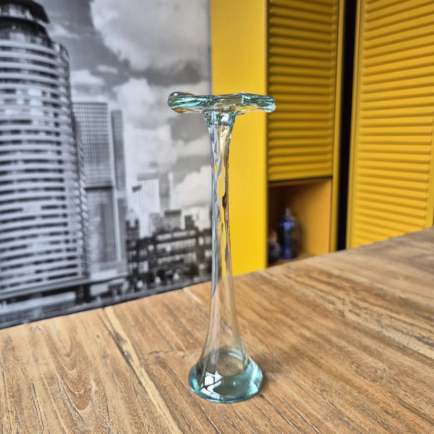 Glazen bloemenvaasje, Verzamelen, Glas en Borrelglaasjes, Ophalen of Verzenden, Zo goed als nieuw, Overige typen