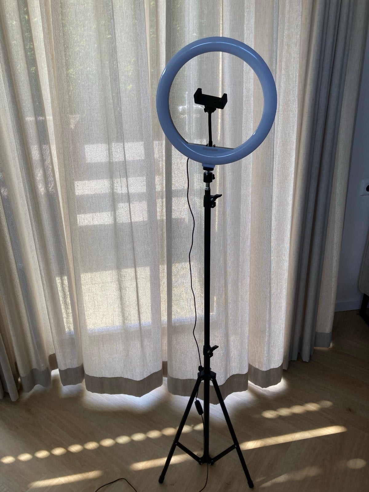 Ringlamp met statief en telefoonhouder van Grundig, Overige merken, Zwart, Zo goed als nieuw, Verstelbaar