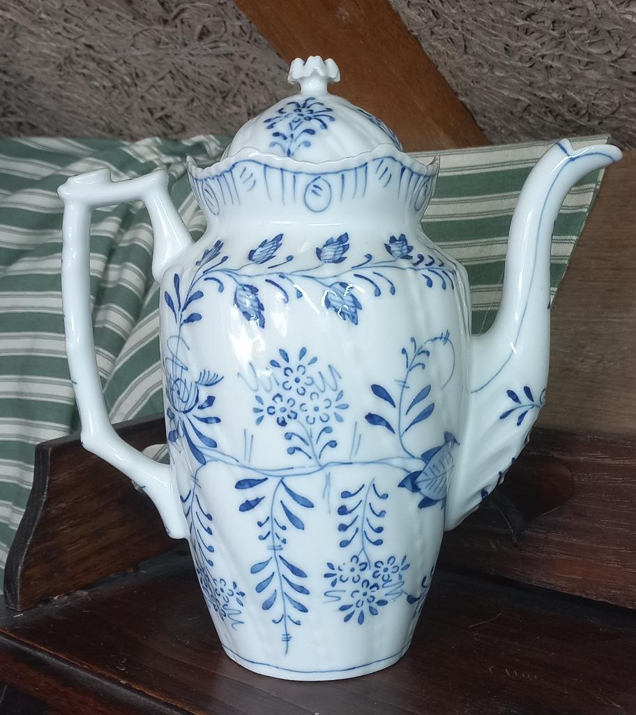 Blauw porseleinen koffiepot, Antiek en Kunst, Ophalen of Verzenden