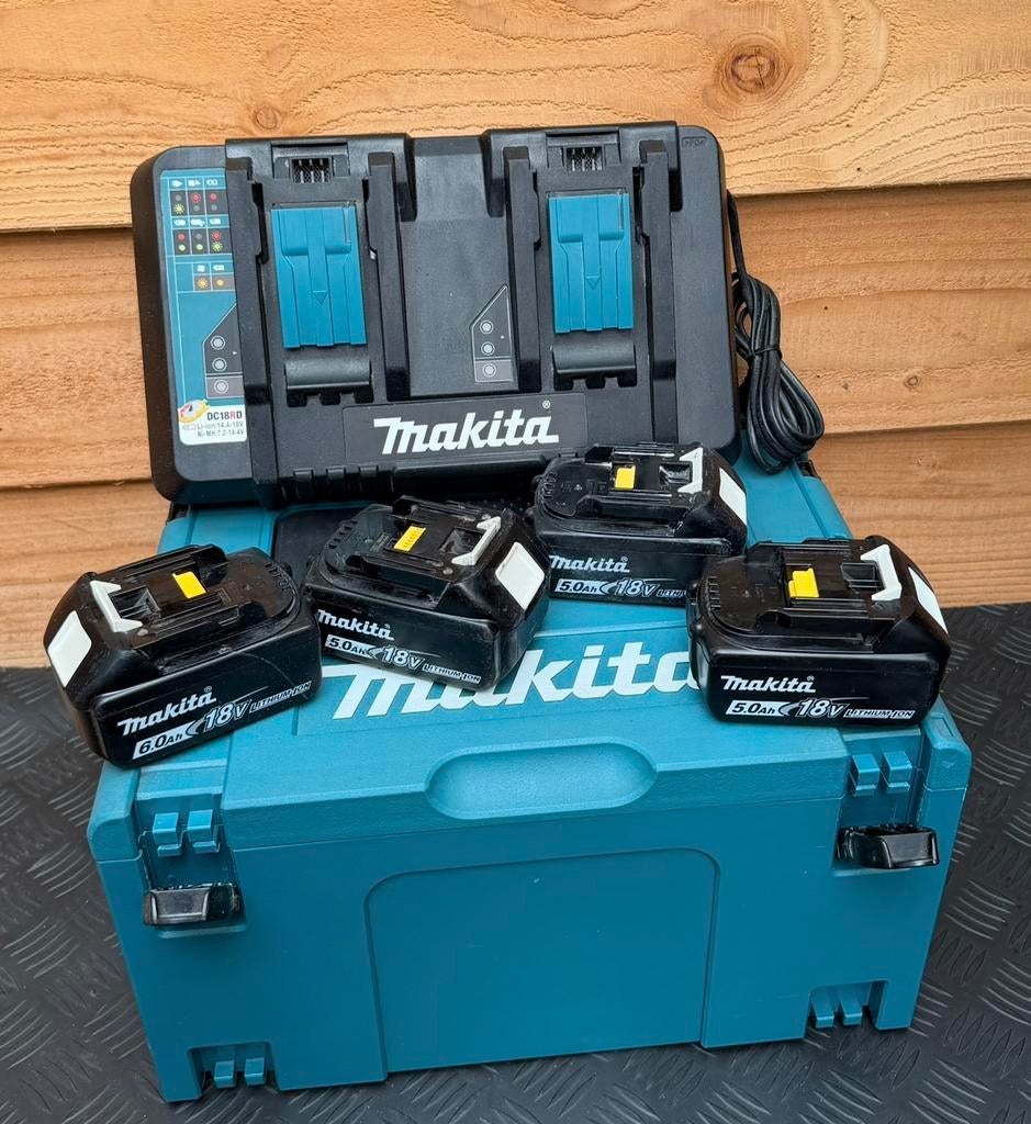 Makita accu Set  4 accu’s + duo Snel Lader in M box, Ophalen of Verzenden, Zo goed als nieuw
