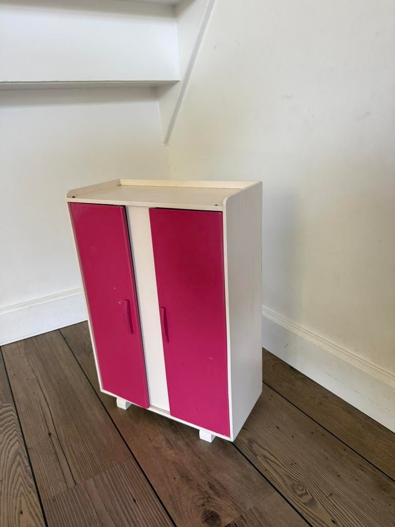 Poppen kastje / kastje voor poppenkleding, Ophalen of Verzenden, Zo goed als nieuw, Babypop