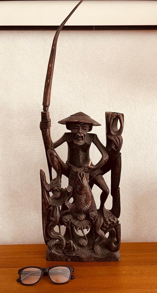 Handgesneden houten beeld (Indonesisch), Antiek en Kunst, Kunst | Beelden en Houtsnijwerken, Ophalen, 50 - 100 cm, Handgemaakt