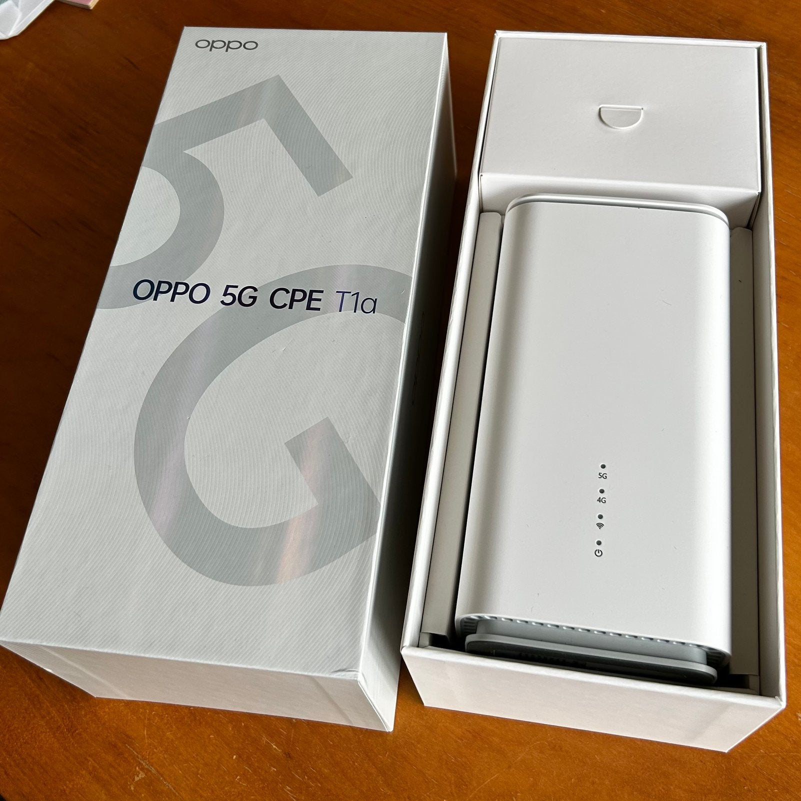 Oppo 5G router voor internet over 4G/LTE of 5G (met WiFi 6), Computers en Software, Ophalen of Verzenden, Gebruikt, Router met modem