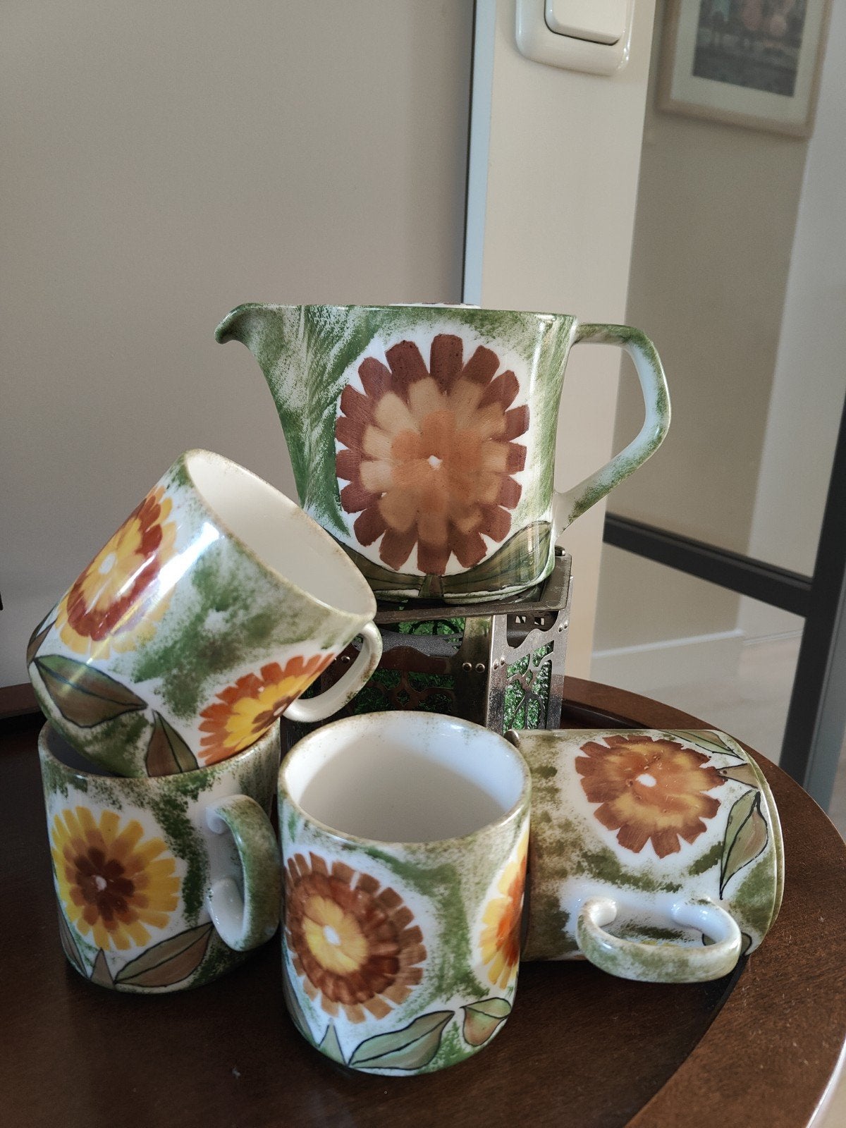 Retro Vintage Theeservies - Theepot & 4 Mokken, Antiek en Kunst, Ophalen of Verzenden