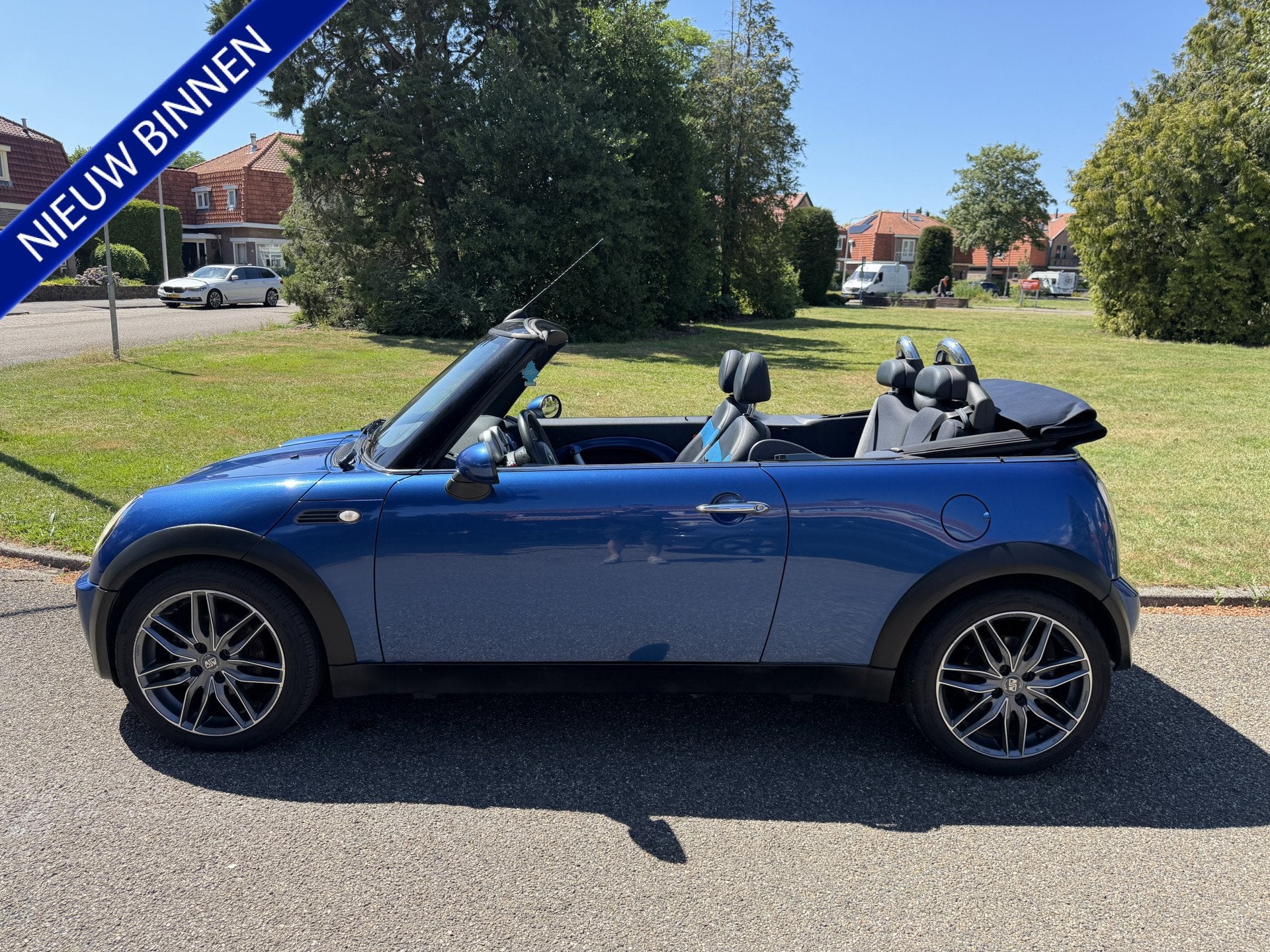 MINI Cabrio 1.6 Cooper Pepper AIRCO, NAVI, STOELVW, MOOIE NE, Voorwielaandrijving, Gebruikt, 4 cilinders, Cabriolet