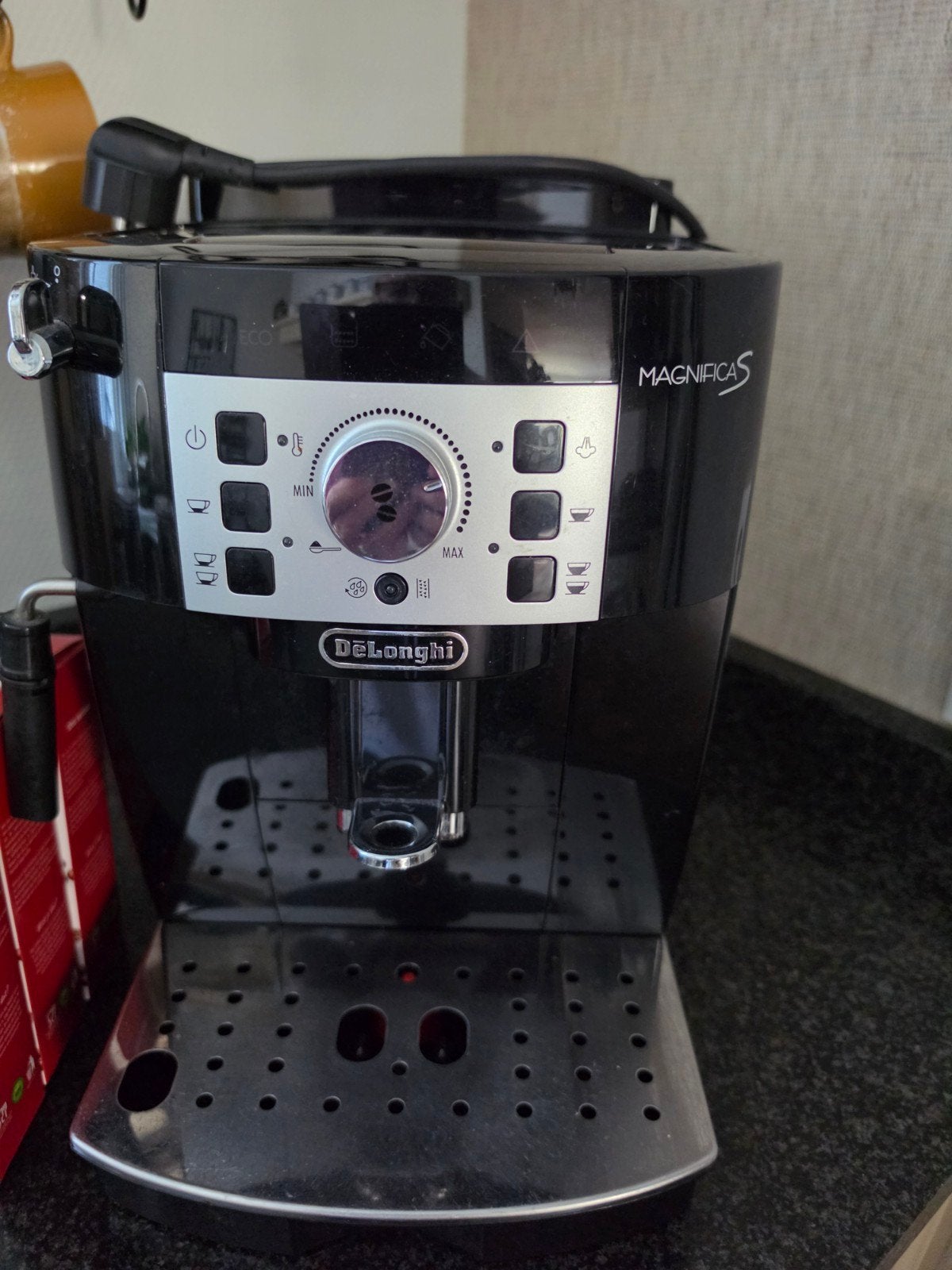 De'Longhi Magnifica S Koffiebonenautomaat met accessoires
