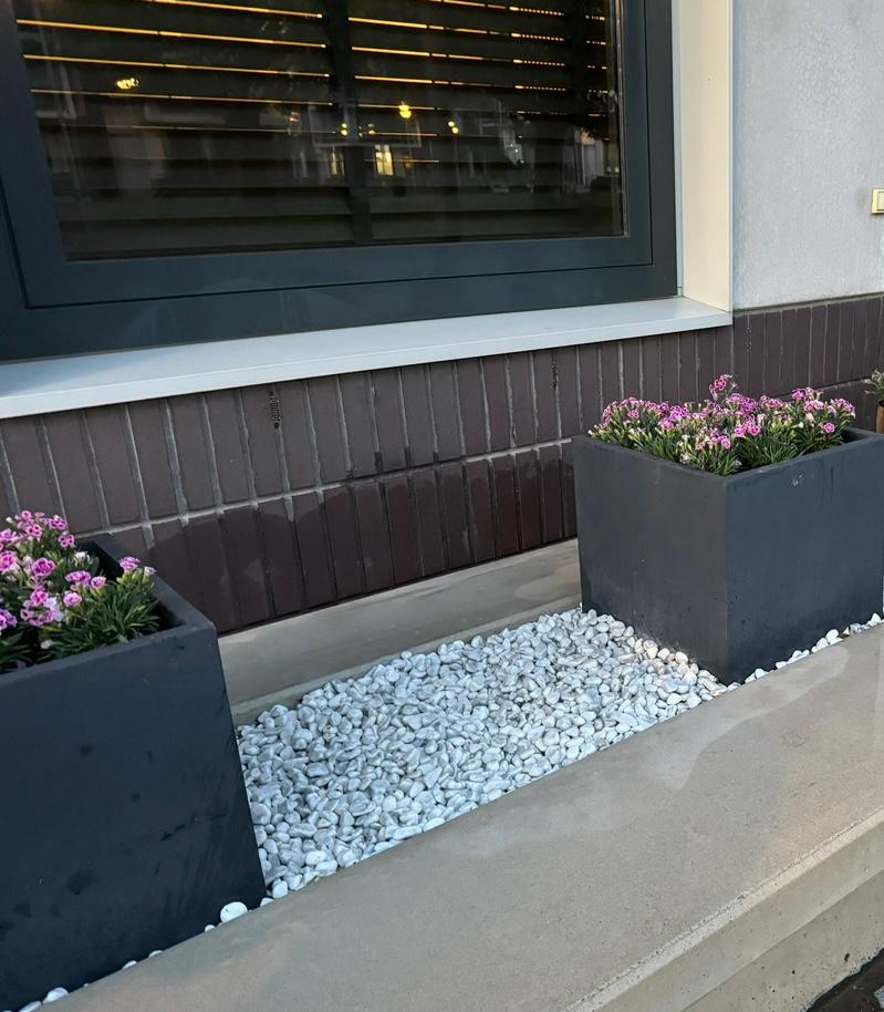 Buiten Bloempot vierkant 2 stuks netjes, Tuin en Terras, Ophalen, Rond, Zo goed als nieuw, Aardewerk