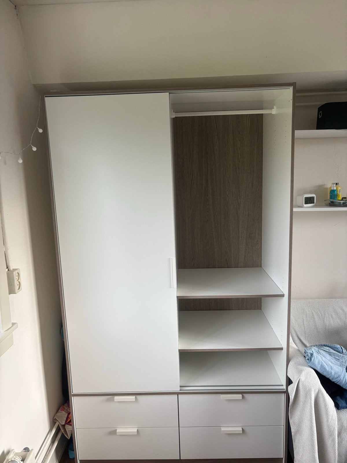 IKEA Trysil kledingkast met schuifdeuren en lades, Ophalen, Gebruikt, 100 tot 150 cm, Met lade(s)
