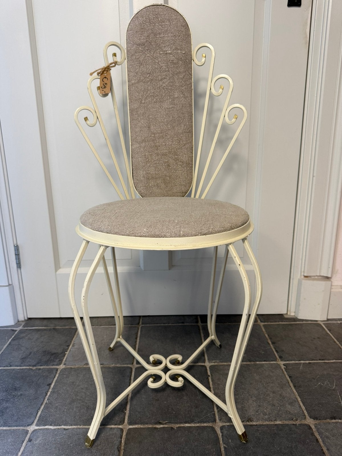 Brocante ijzeren stoeltje creme/ Beige, Huis en Inrichting, Ophalen, Overige kleuren, Zo goed als nieuw, Eén