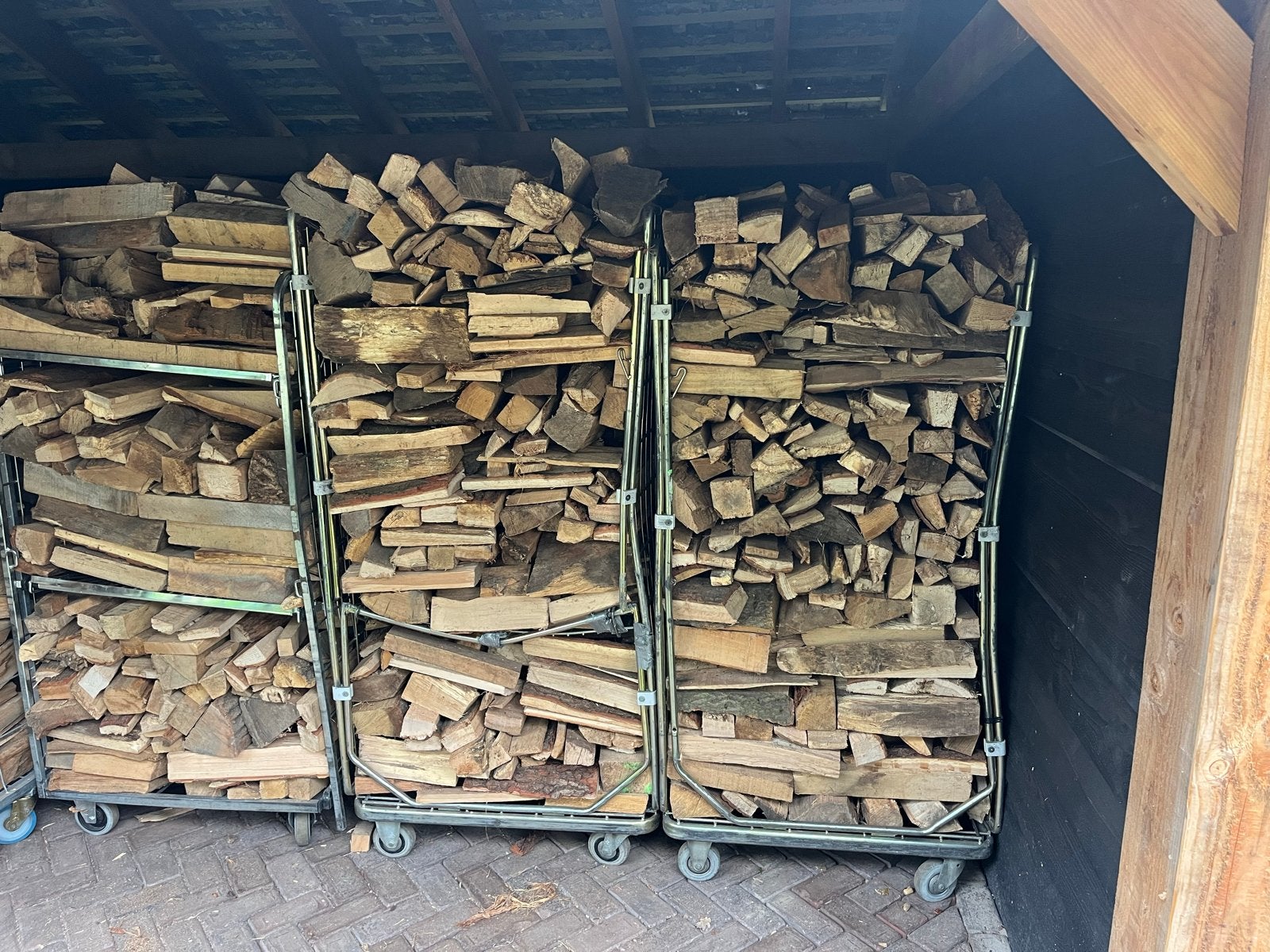Droog eiken kachelhout - direct stookklaar, Tuin en Terras, 3 tot 6 m³, Ophalen, Eikenhout, Blokken