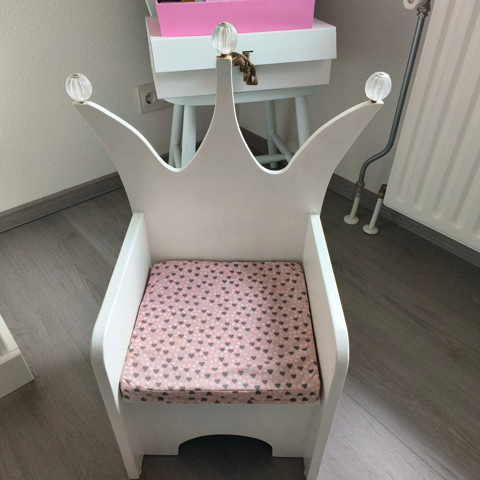 Prinsessen kinderstoeltje - Wit met roze kussen, Ophalen, Gebruikt, Overige typen