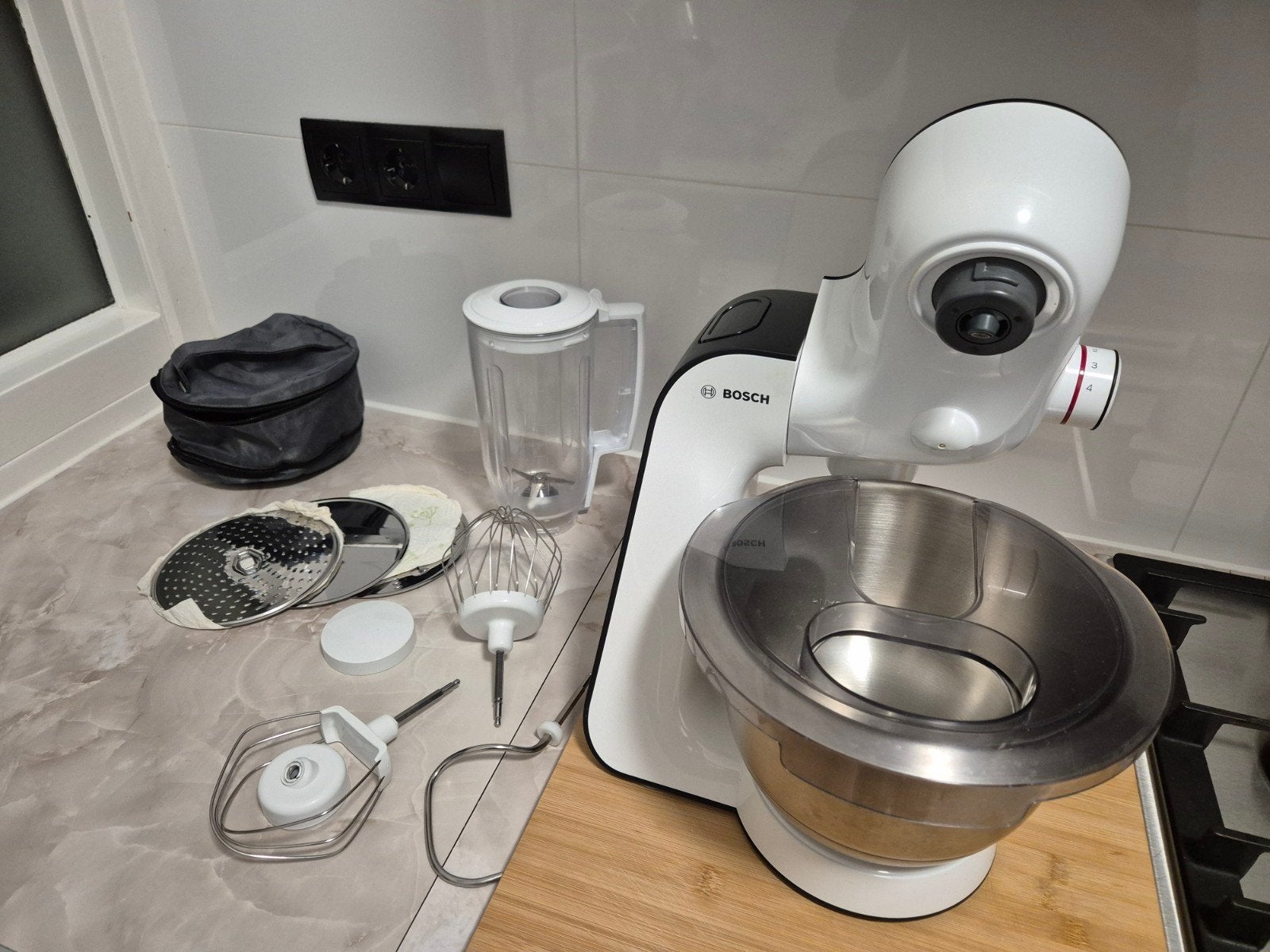 Bosch MUM5 keukenmachine met accessoires, Ophalen, Zo goed als nieuw, Vaatwasserbestendig, 3 snelheden of meer