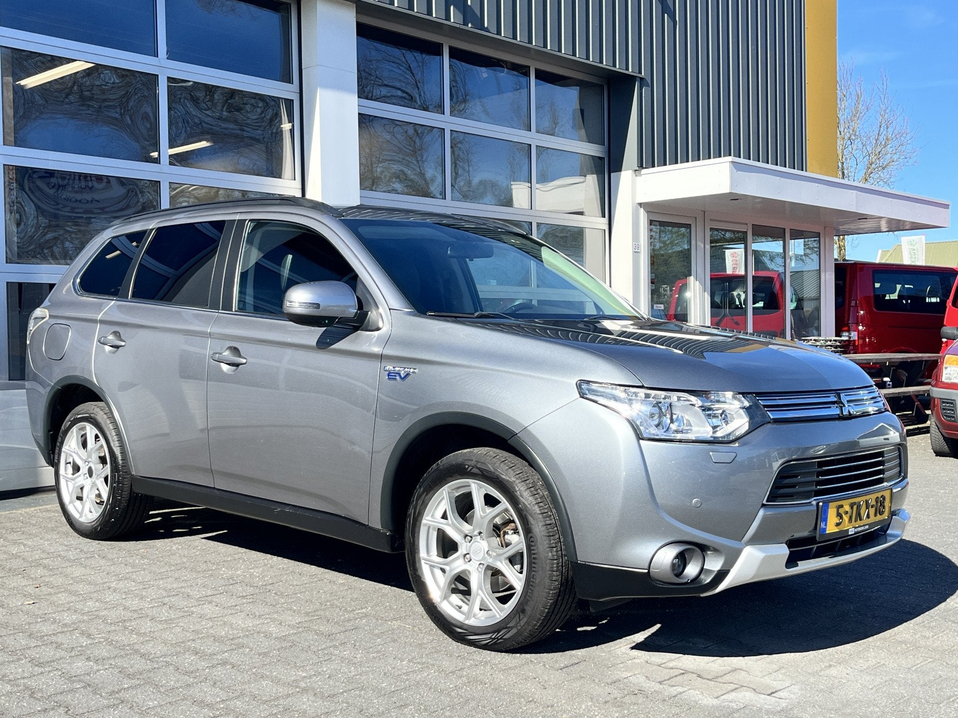 Mitsubishi Outlander 2.0 PHEV ( EXPORT ) Motorstoring ) Hybr, Zwart, 4 cilinders, Bedrijf, Vierwielaandrijving