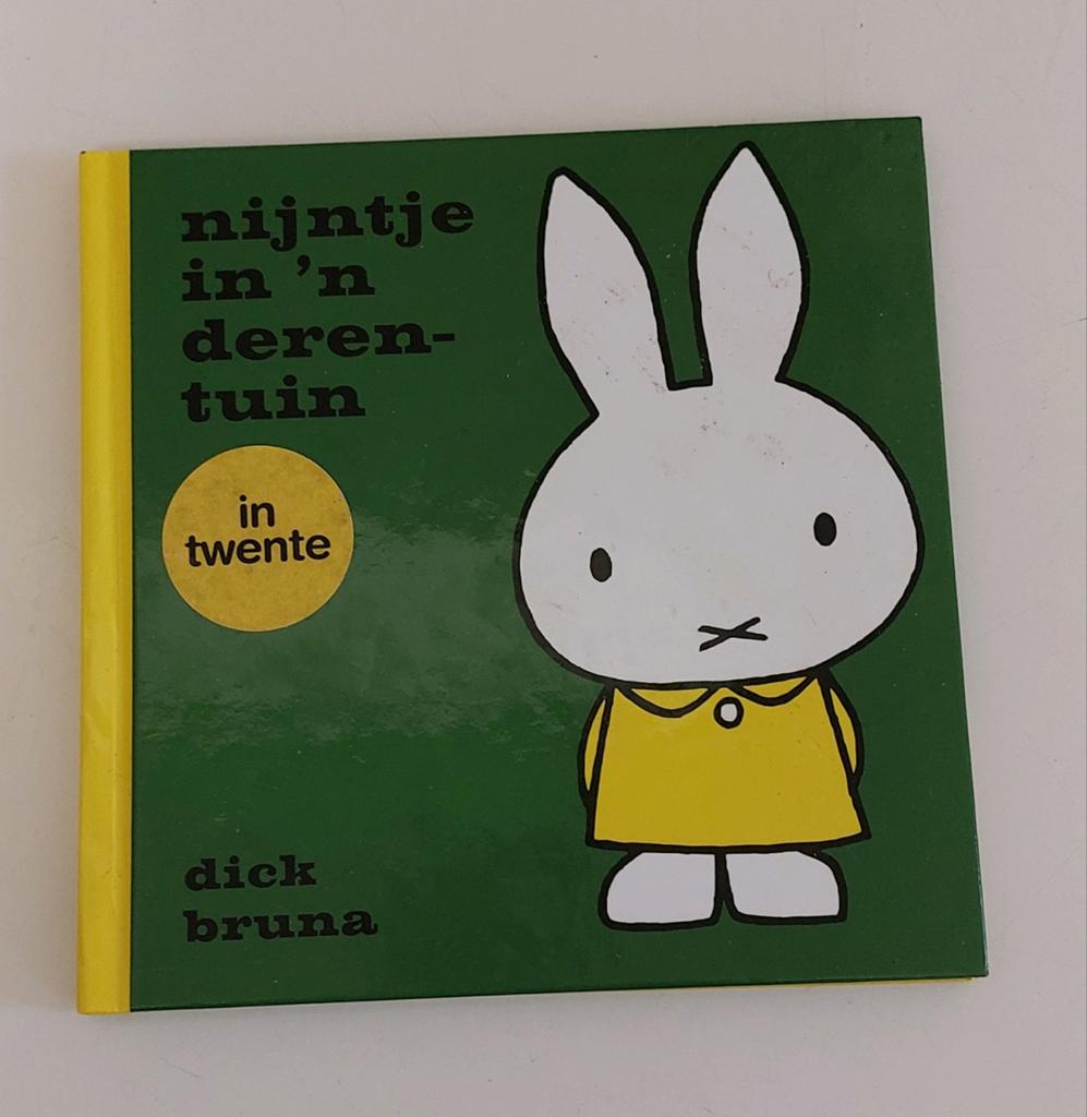 Dick Bruna - nijntje in 'n derentuin in Twente, Fictie algemeen, Ophalen of Verzenden, Zo goed als nieuw, Dick Bruna