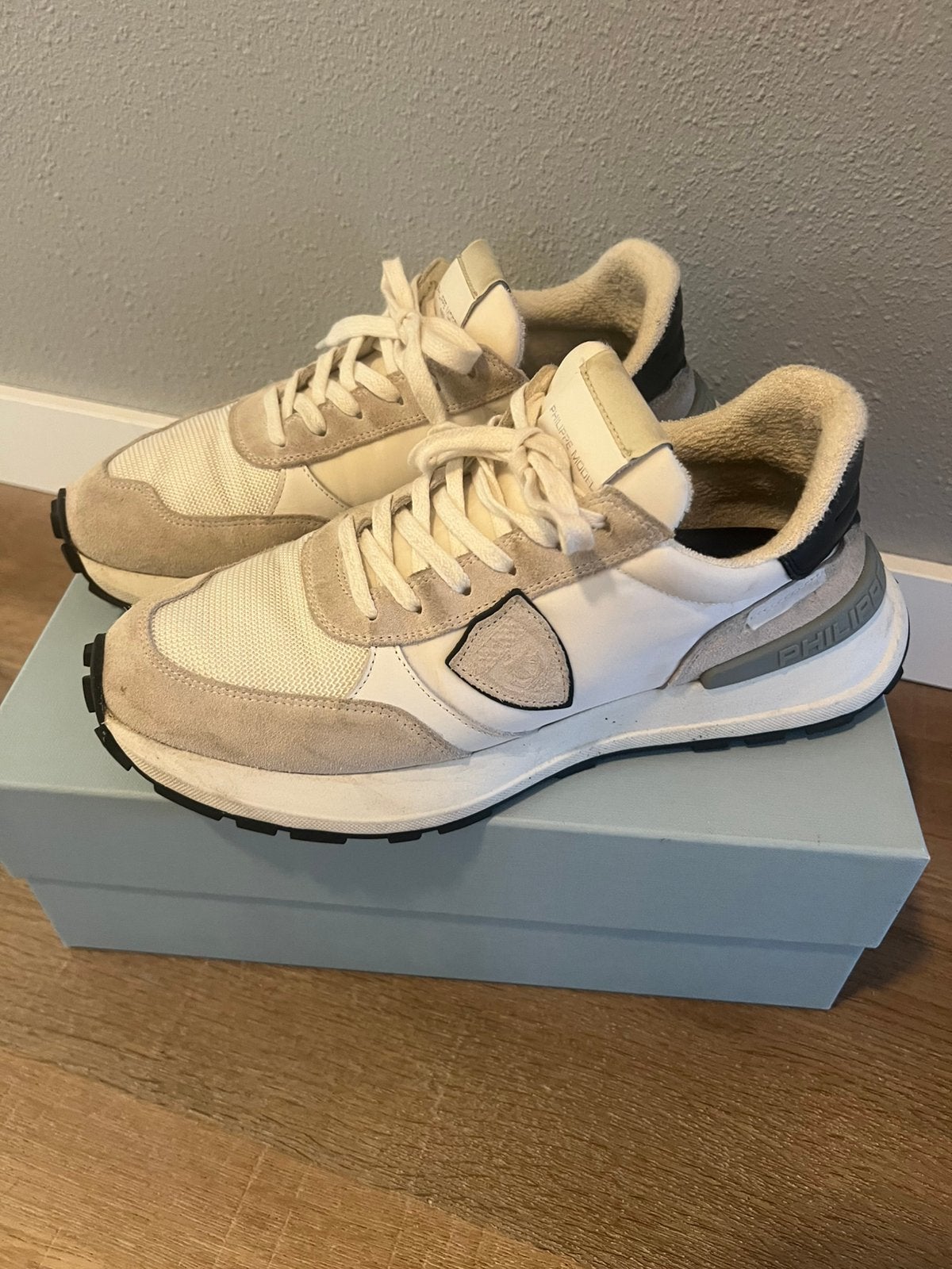 Philippe Model sneakers wit 41, Kleding | Dames, Schoenen, Wit, Ophalen of Verzenden, Sneakers of Gympen, Zo goed als nieuw