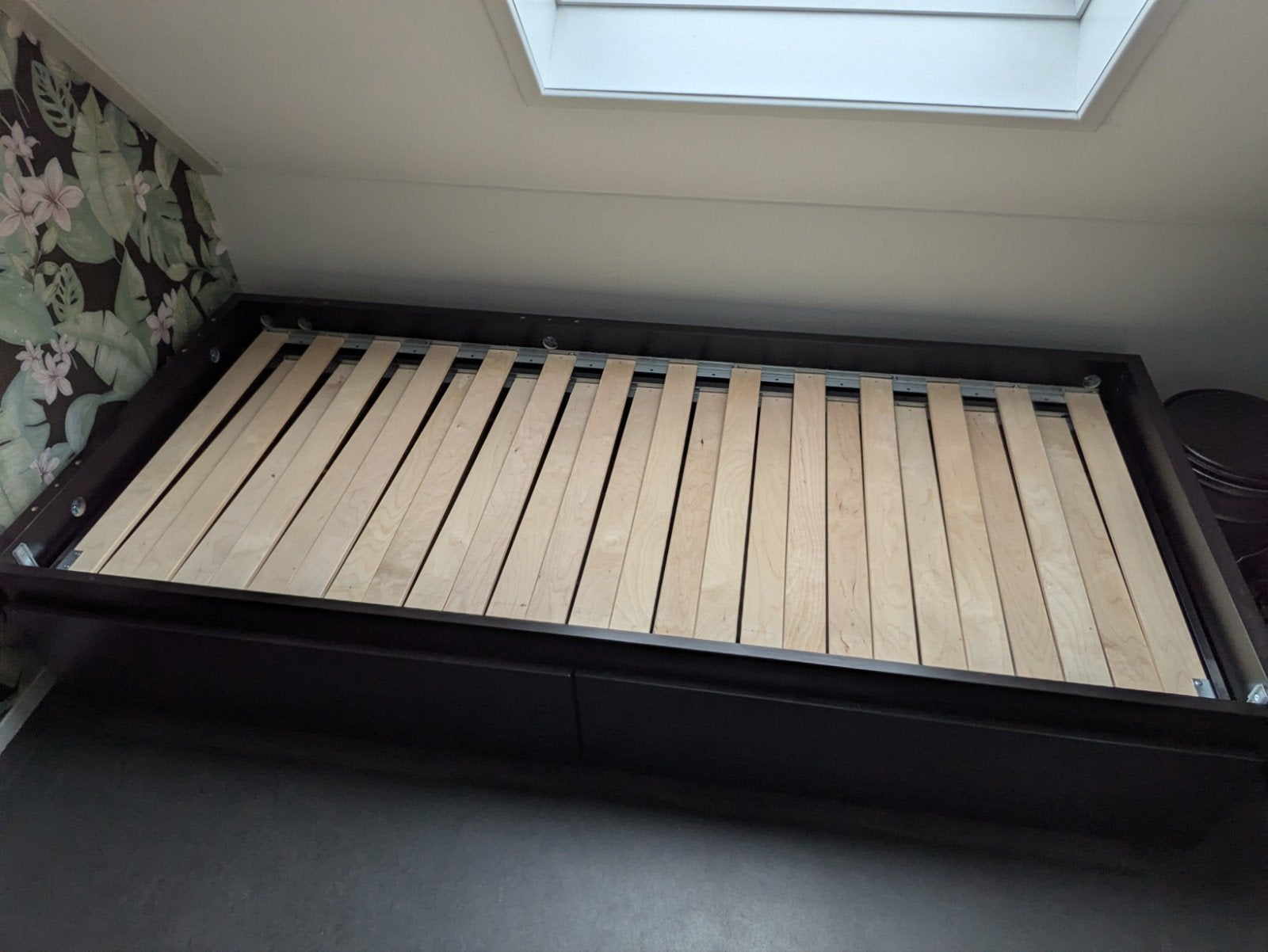 Foto 3 van Uitschuifbaar IKEA bed met 1 matras