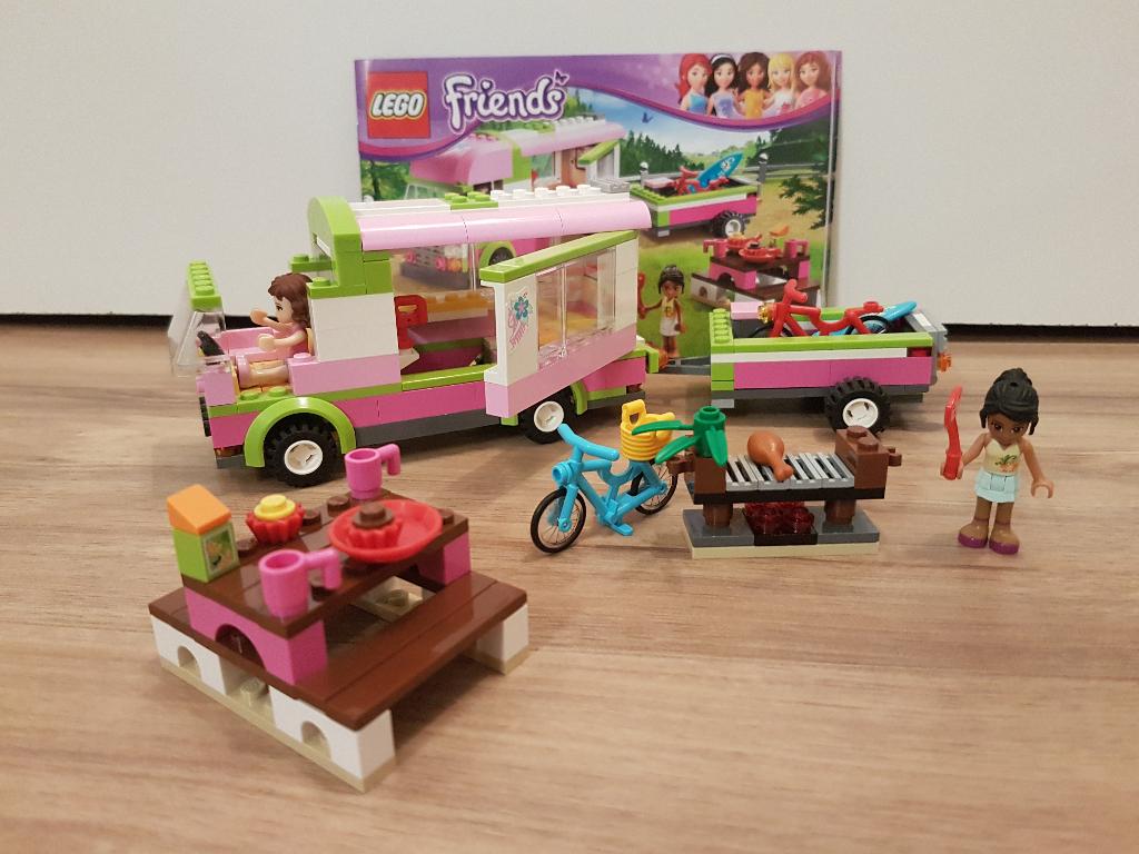 Lego Friends Coole Camper 3184 In hele goede staat + Boekje, Lego, Friends, Ophalen of Verzenden, Zo goed als nieuw