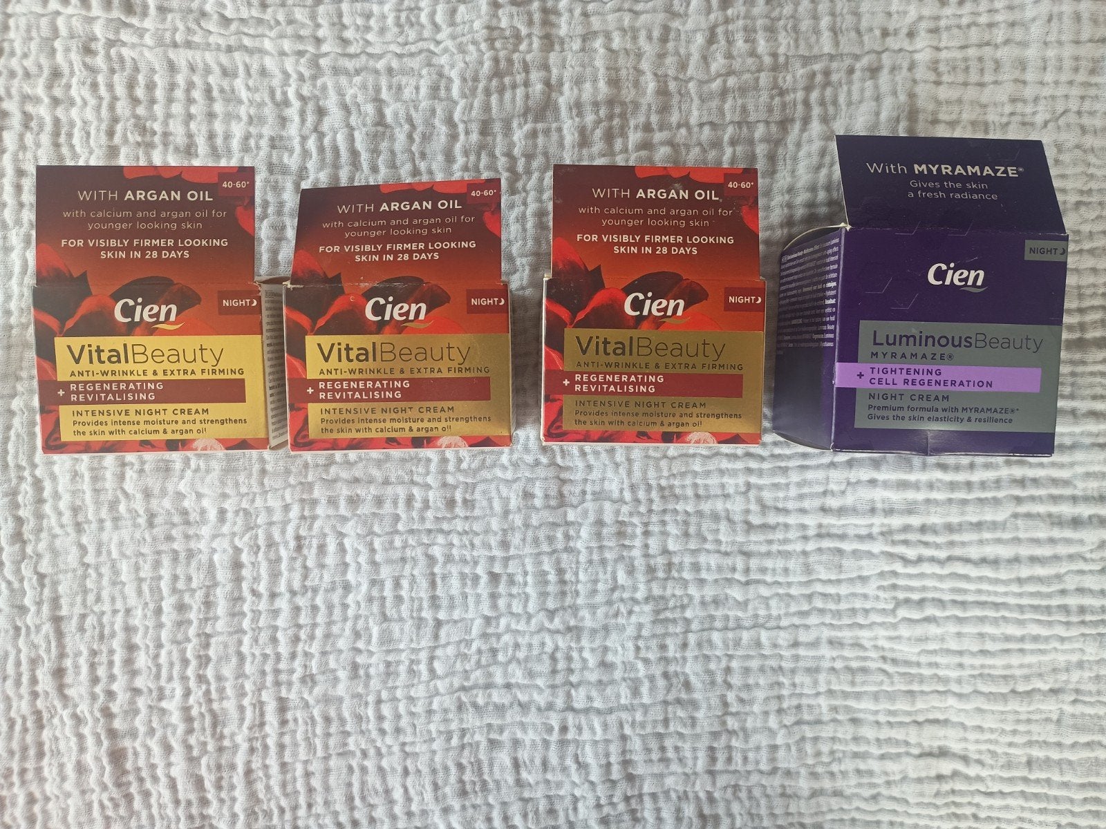 Cien Nachtcrème - VitalBeauty & LuminousBeauty, Ophalen of Verzenden, Nieuw, Gehele gezicht, Verzorging