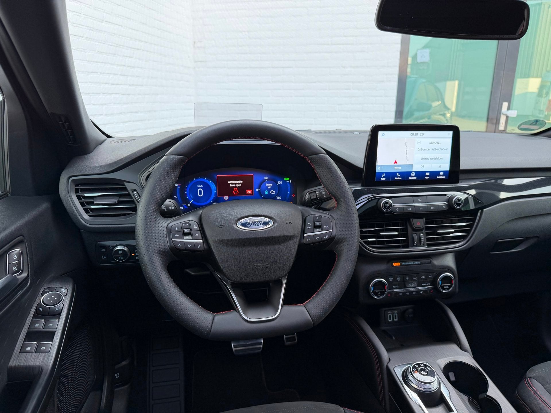 Foto 13 van Ford Kuga 2.5 PHEV ST-Line X PANO l TREKHAAK l ACC l 20''!