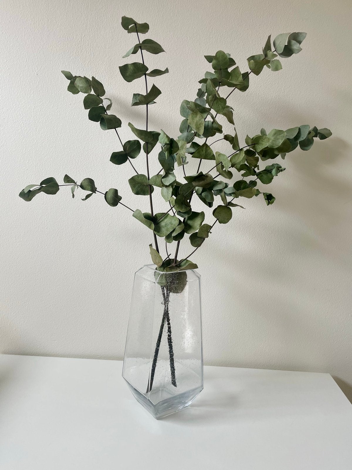 Zware glazen vaas met bubbels in glas Hema, Overige kleuren, Ophalen of Verzenden, Minder dan 50 cm, Glas