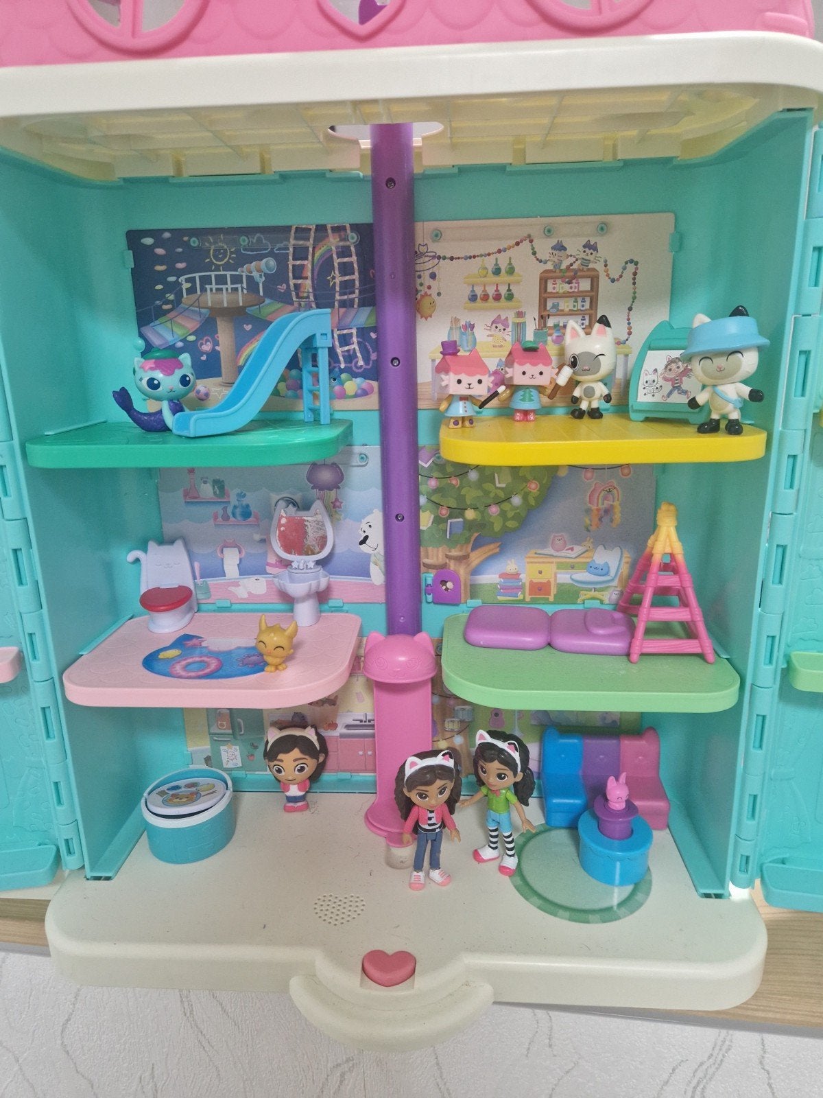 Gabby's Poppenhuis met accessoires en poppen, Ophalen, Zo goed als nieuw, Poppenhuis