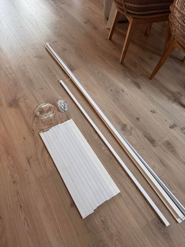 Schilderij ophangsysteem compleet met rails en haken, Ophalen, Overige typen, 125 cm of meer, Zo goed als nieuw