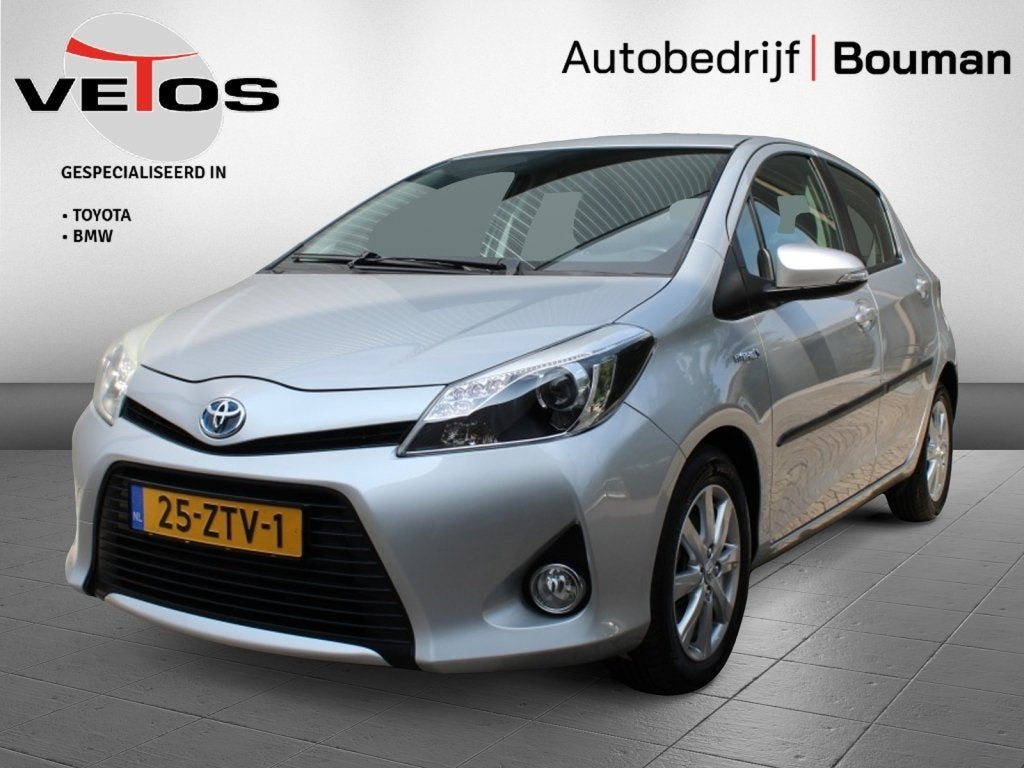 Toyota Yaris 1.5 Full Hybrid Aspiration / Camera / Airco, Auto's, Automaat, Gebruikt, Zwart, 4 cilinders