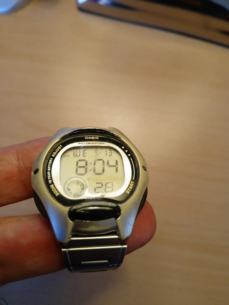 kinder horloge merk casio 5-10 jarigen nog goed werkend,, Ophalen of Verzenden, Gebruikt, Jongen of Meisje