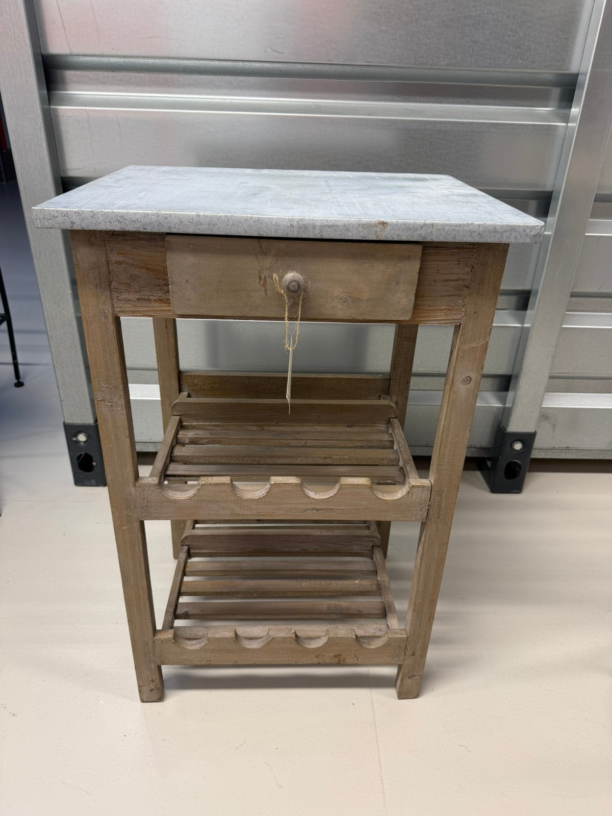 Nieuw Lesli Living houten wijnkast / tafel met zinken blad, Ophalen of Verzenden, Nieuw