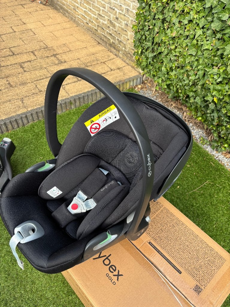 Cybex Cloud autostoel (met ligstand) + Isofix Base, Kinderen en Baby's, Autostoeltjes, Zo goed als nieuw, Isofix, 0 t/m 13 kg