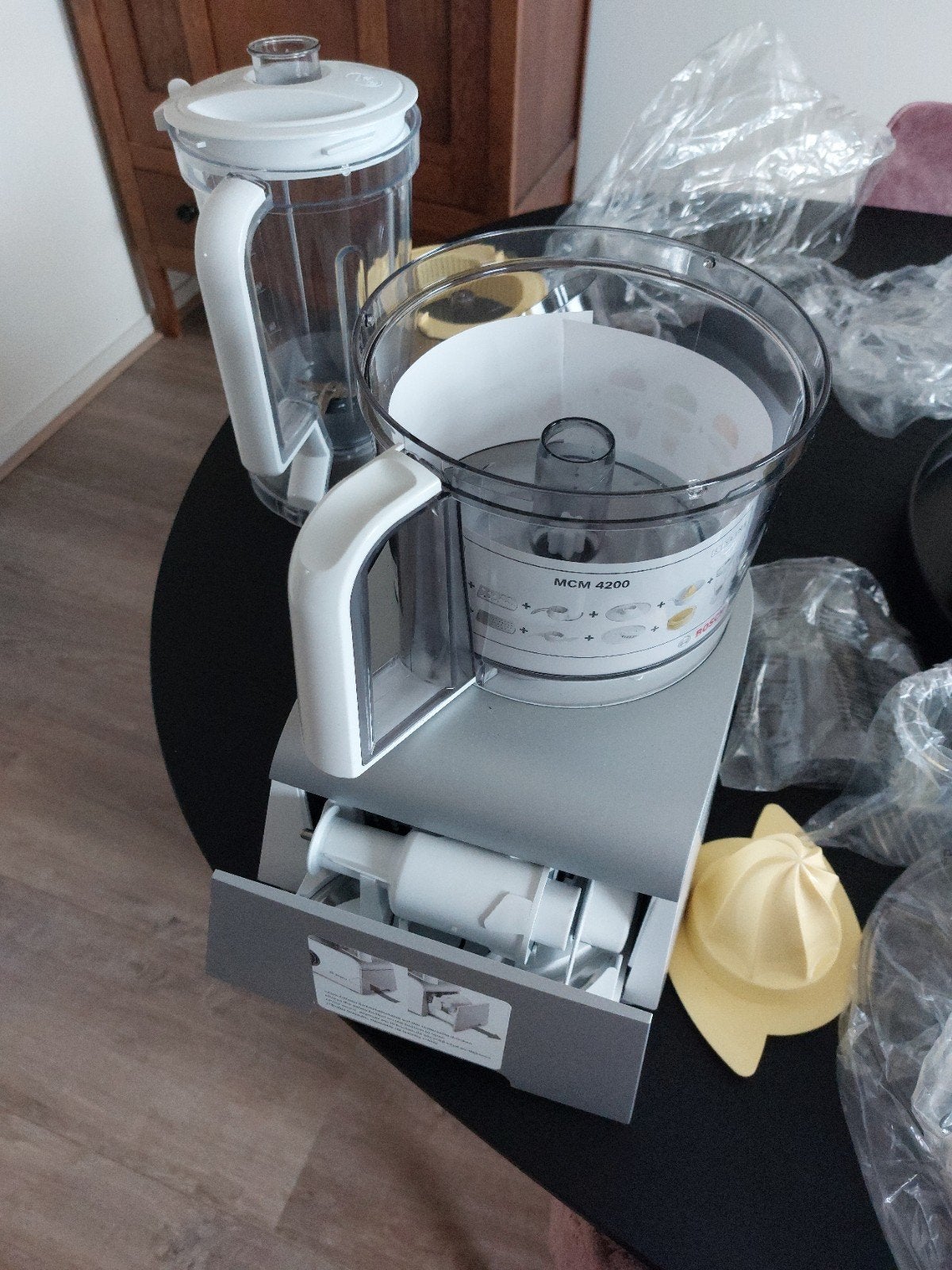 Bosch Compact Food Processor MCM4100 - Zo goed als nieuw, Ophalen, 2 snelheden, Zo goed als nieuw, 2 tot 3 liter