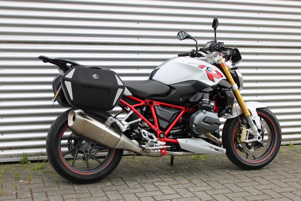 BMW R 1200 R (bj 2015), Verkoop.motorrad@oostland-enschede.nl, 1170 cc, Spaansland 10
7543BG  ENSCHEDE, NL, Meer dan 35 kW