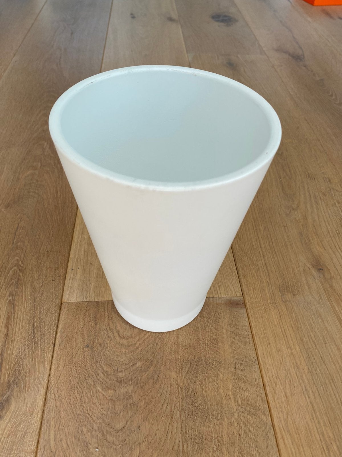 Orchidee pot wit, Gebruikt, Rond, Ophalen of Verzenden, Aardewerk