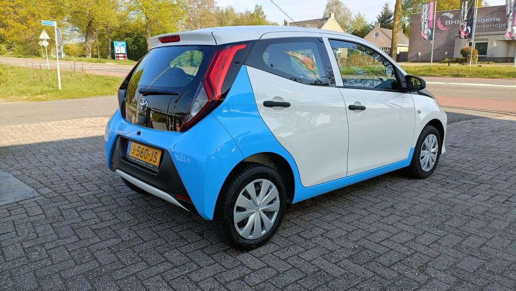 Toyota Aygo 1.0 VVT-i x-fun, Auto's, Voorwielaandrijving, Stof, Gebruikt, 4 stoelen