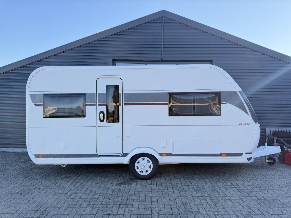 Hobby De Luxe 460 UFE 2027 zware as, frans bed, Serviceluik, Rondzit, Hobby, Bedrijf