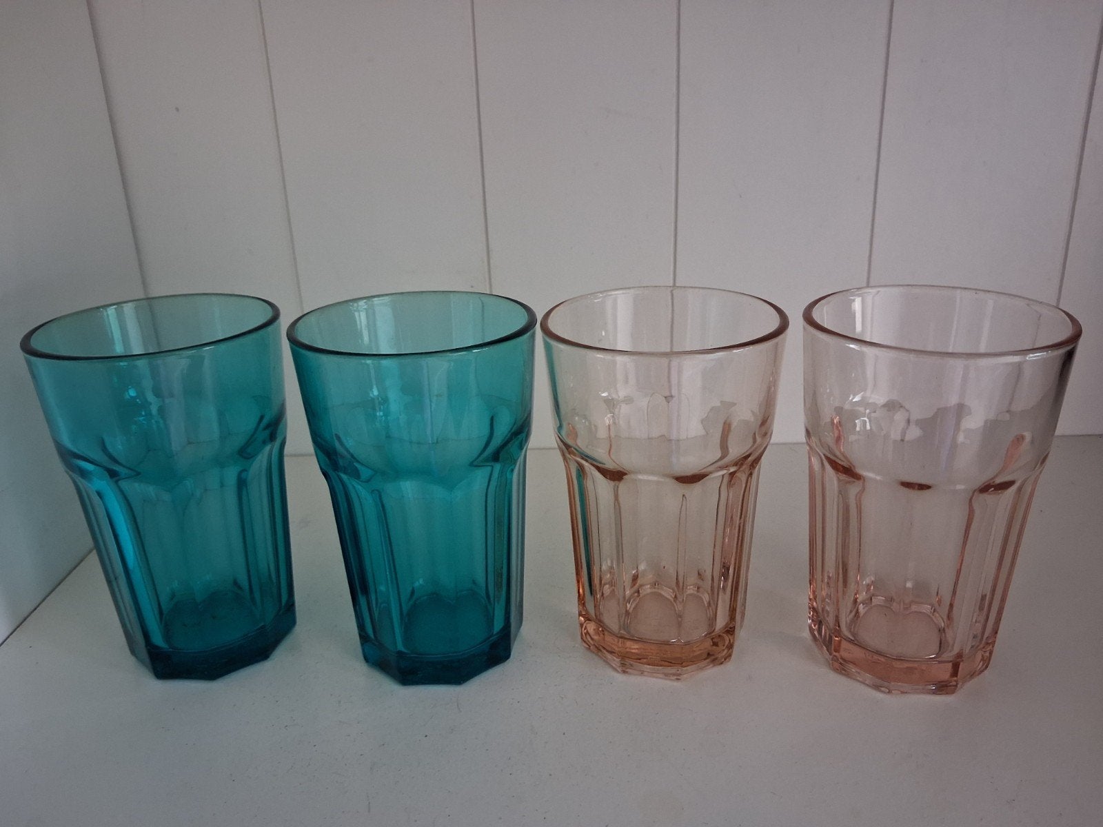 IKEA Pokal glazen 350ml - 2x blauw, 2x roze, Huis en Inrichting, Glas of Glazen, IKEA, Ophalen of Verzenden, Overige stijlen