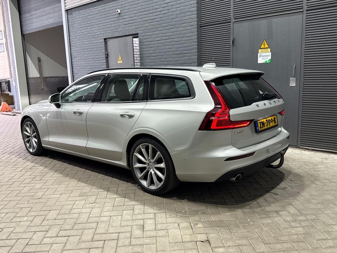 Volvo V60 2.0 D4 Inscription | Harman/Kardon | Pilot-assist, Auto's, Stof, Gebruikt, Euro 6, Automatische klimaatregeling
