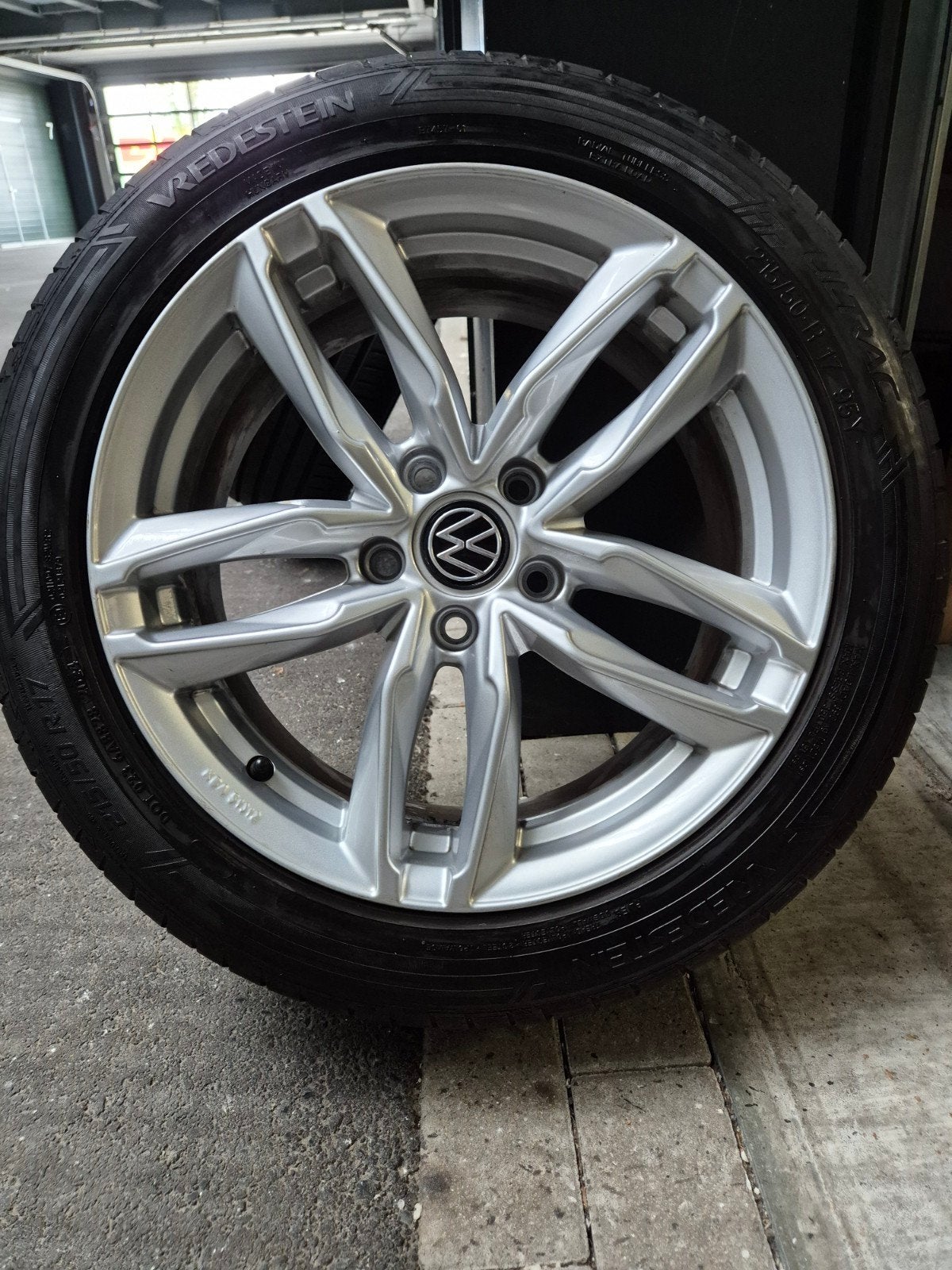 5x112 / 17inch VW AUDI SEAT SKODA ZOMERSET, Ophalen, 215 mm, Banden en Velgen, 17 inch