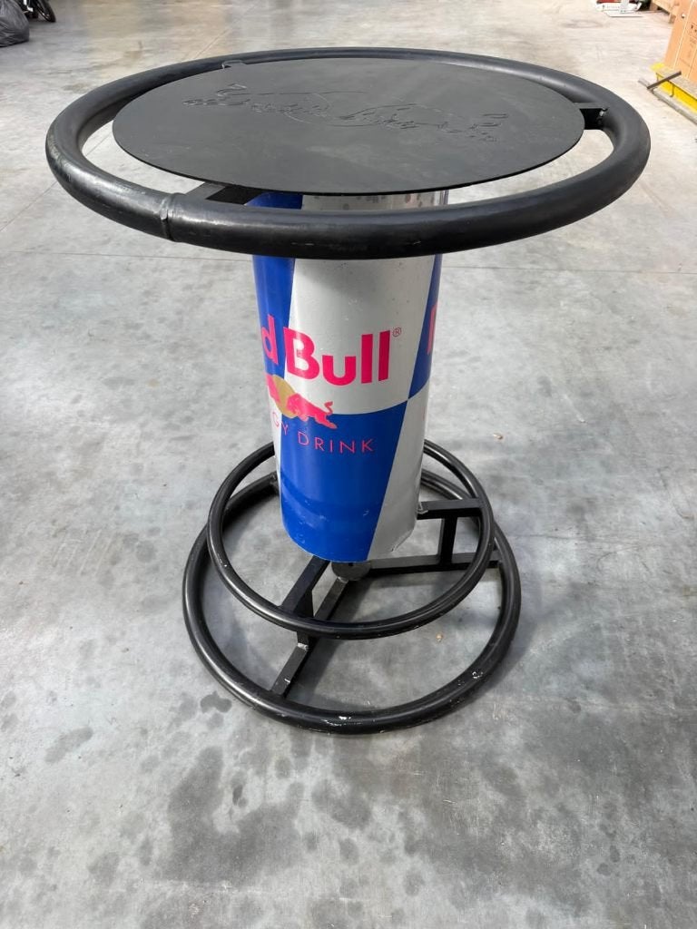 Statafel Red Bull, Verzamelen, Merken en Reclamevoorwerpen, Ophalen, Gebruikt, Gebruiksvoorwerp
