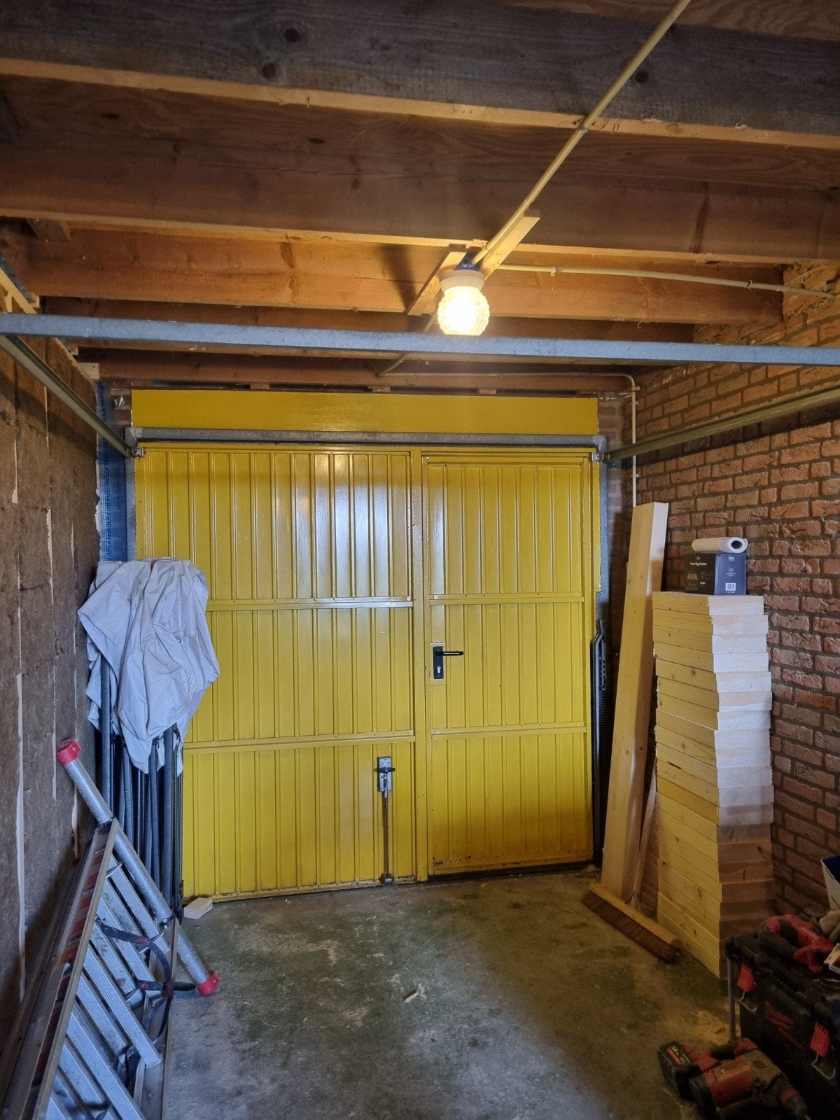 Gebruikte garagedeur met loopdeur, Doe-het-zelf en Verbouw, Ophalen, Gebruikt, Garagedeur, Metaal