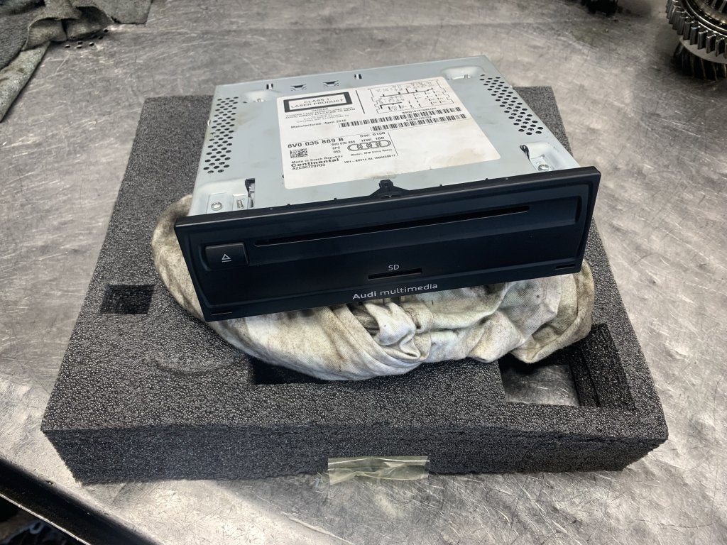 Audi A3 8V Radio module 8V0035889B, Auto diversen, Niet ingevuld, Niet ingevuld, Niet ingevuld