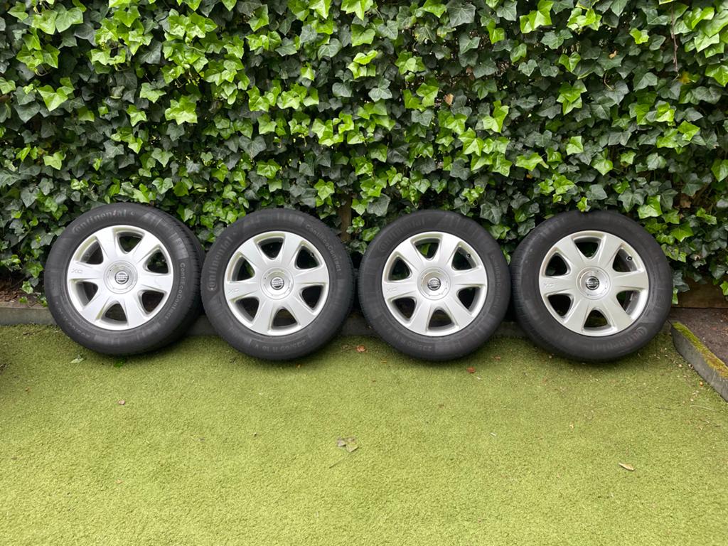 Volvo XC90 18 inch velgen met Continental zomerbanden, Auto-onderdelen, Ophalen, 18 inch, Gebruikt, Banden en Velgen