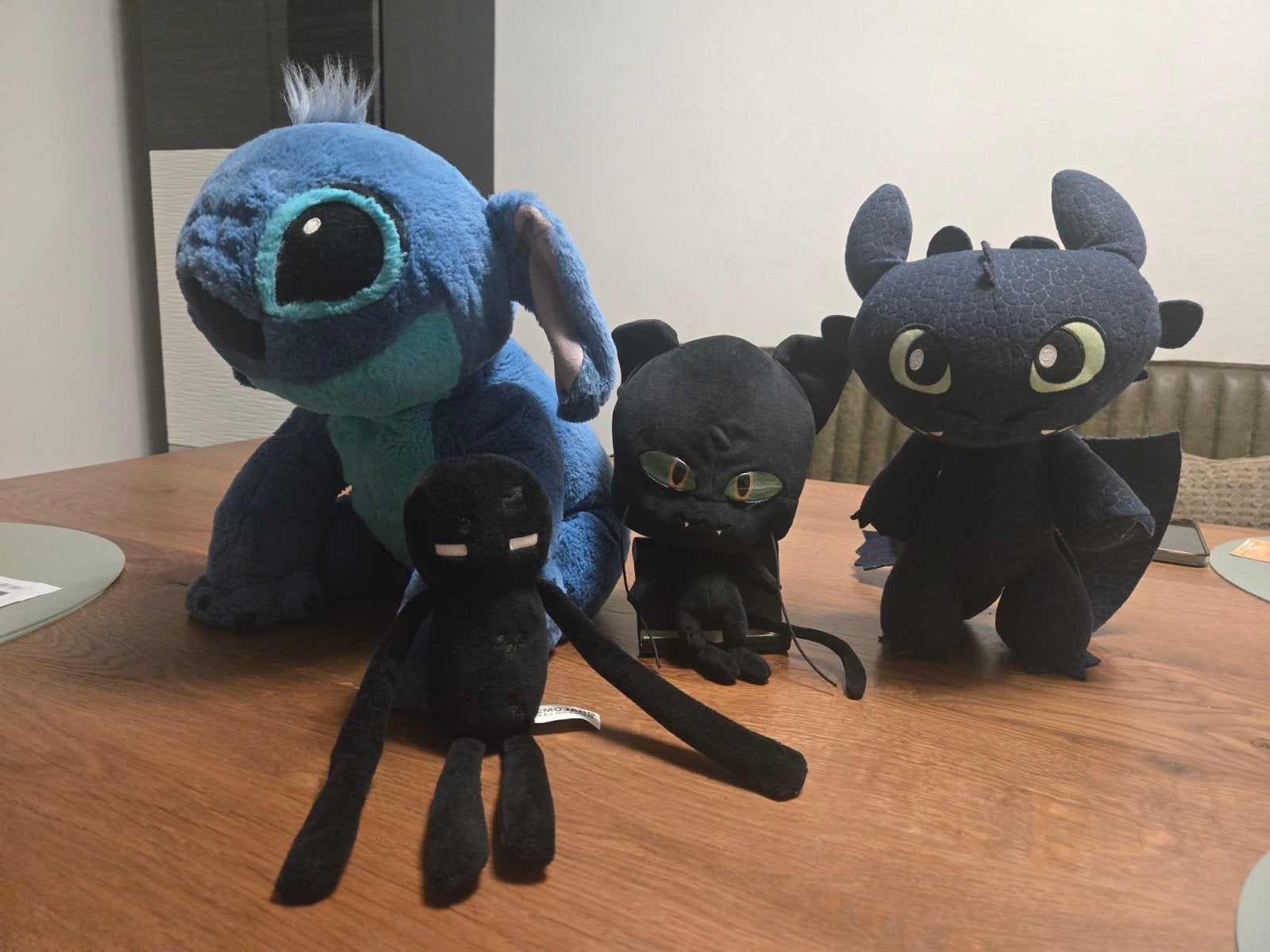 Stitch, Toothless, Minecraft Enderman en meer!, Gebruikt, Disney, Dinosaurus, Blauw