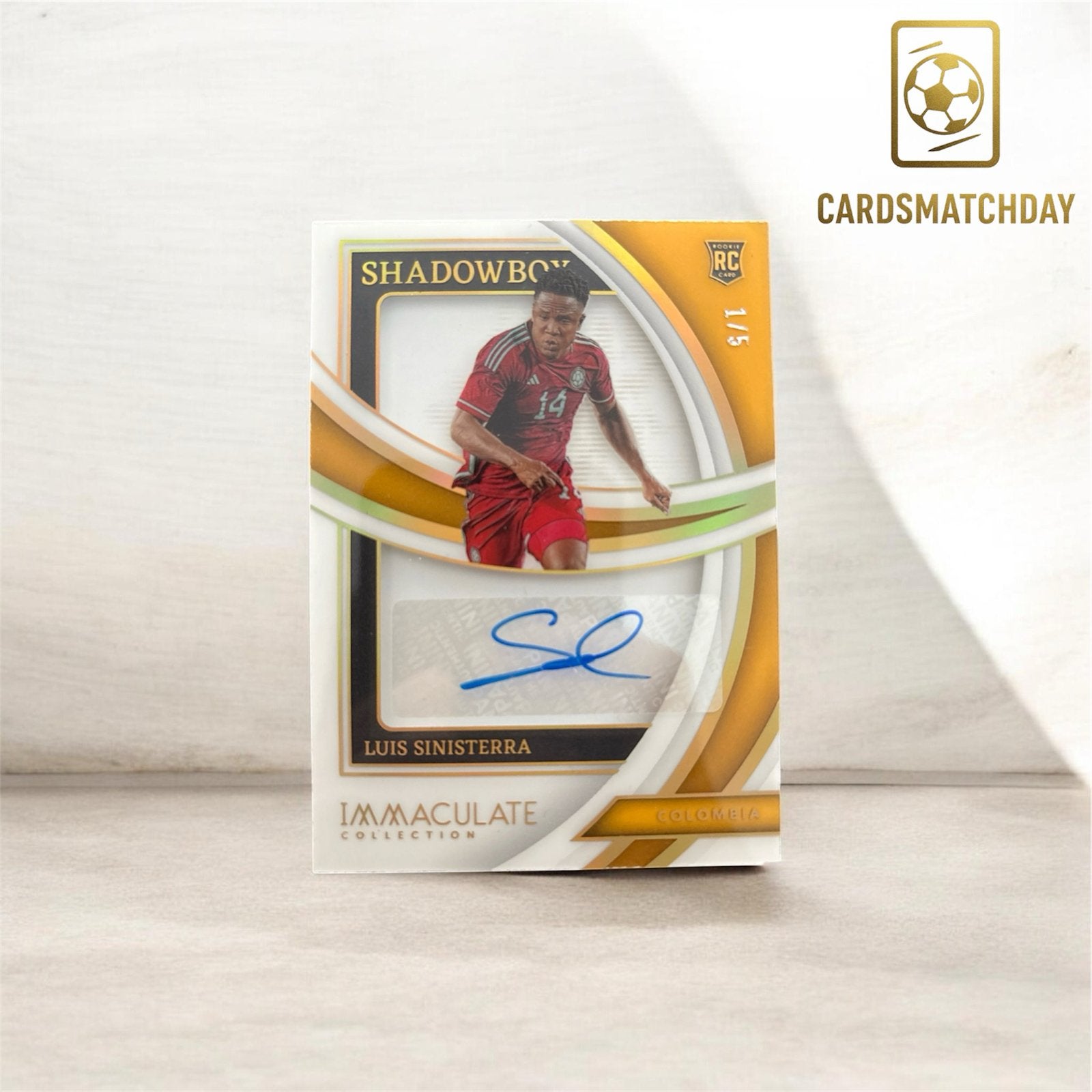 Luis Sinisterra Shadowbox RC Auto 1/5 Immaculate Collection, Ophalen of Verzenden, Zo goed als nieuw, Buitenlandse clubs, Spelerskaart