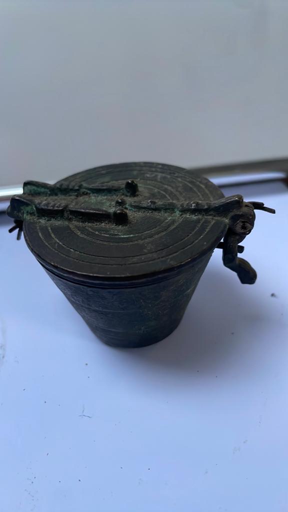Mini sluitgewicht, 3,5 cm hoog, 5 bekertjes, Ophalen of Verzenden, Zo goed als nieuw, Overige typen