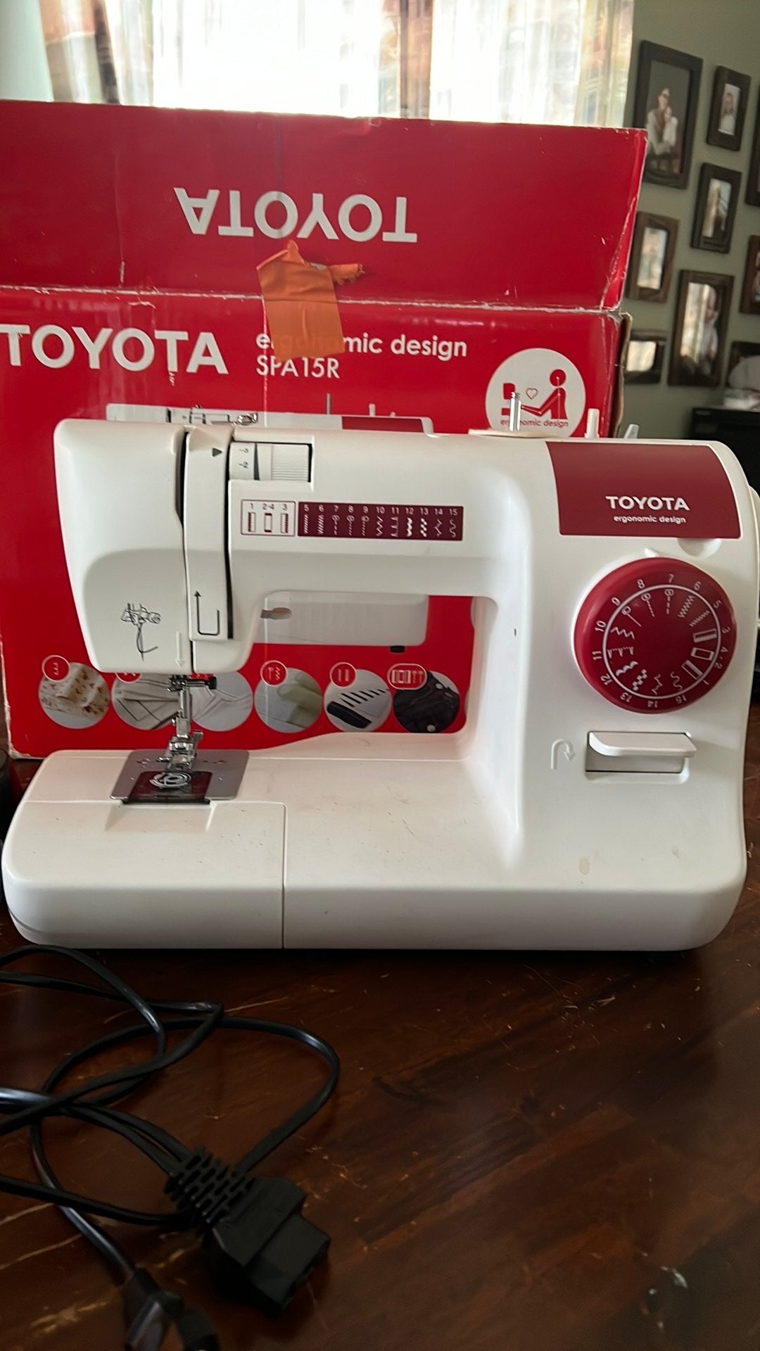 Toyota spa15r naaimachine, Ophalen, Zo goed als nieuw, Naaimachine, Overige merken