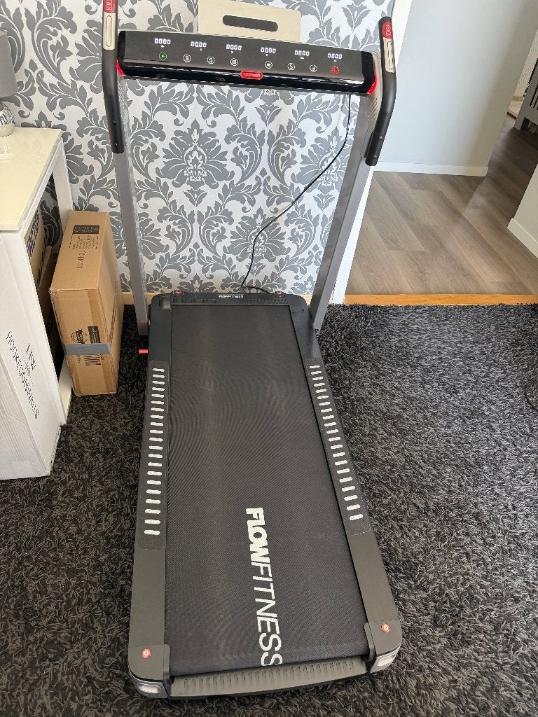 Flow Fitness Loopband DTM400i, Sport en Fitness, Fitnessapparatuur, Ophalen, Kunststof, Zo goed als nieuw, Loopband