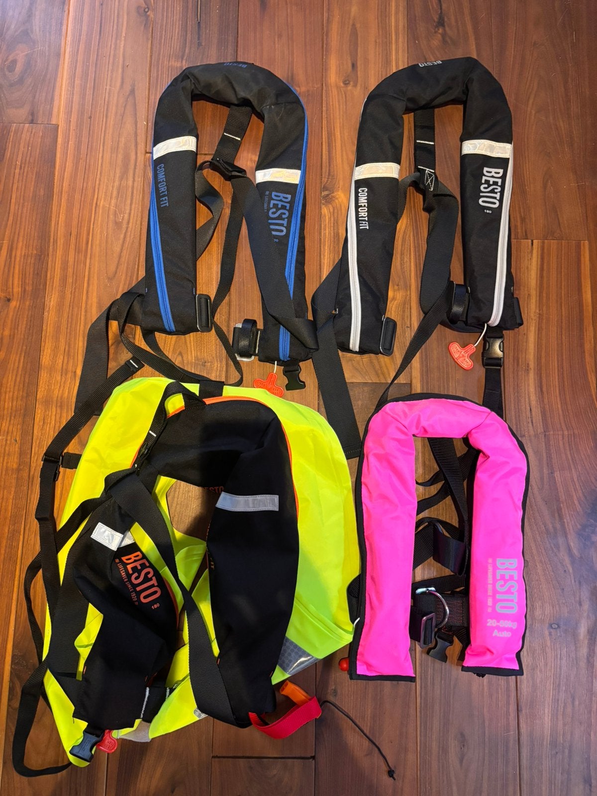 4x Besto reddingsvest, Watersport en Boten, Ophalen of Verzenden, Zo goed als nieuw, Dame of Heer, Reddingsvest of Zwemvest