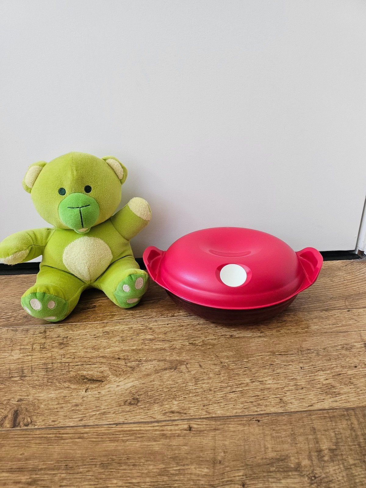 Tupperware nieuwe micropop magnetronschaal 0,7 liter, Met deksel, Nieuw, Ophalen of Verzenden, Bak of Kom