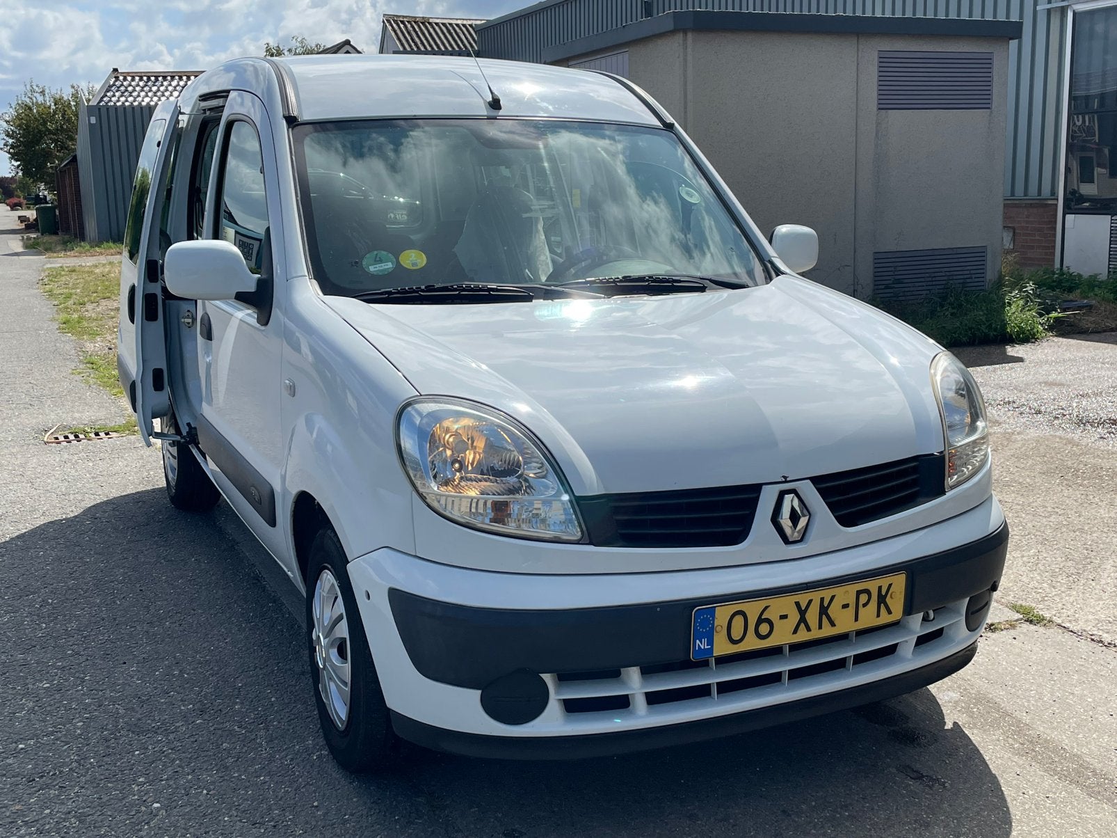 Renault Kangoo 1.2 benzine •AIRCO • SCHUIDDEUR • LEES TEKST!, Voorwielaandrijving, 4 cilinders, Wit, Bedrijf